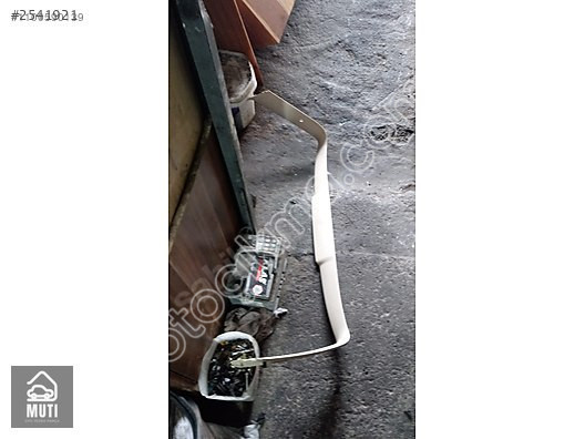 OEM;1J6867603D VW GOLF-4 BAĞAJ KAPAĞI ÇERÇEVESİ
