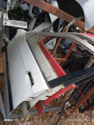 E36 sol ön kapı