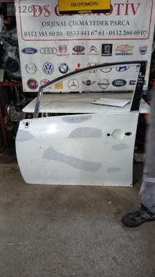 2008-2012 TOYOTA AURİS SOL ÖN KAPI