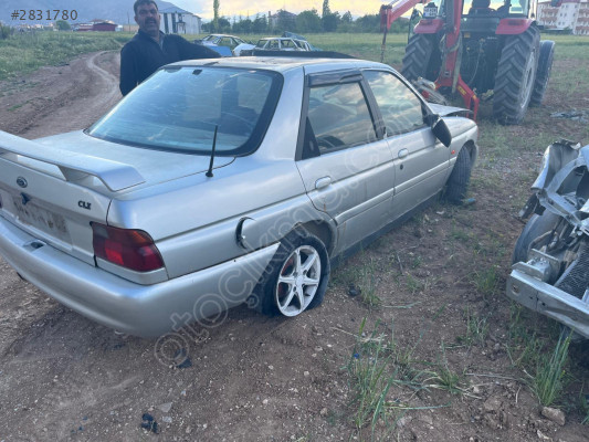 Ford Escort Sağ Ön kapı