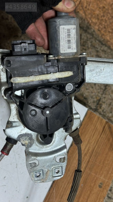 2010-2013 CİTROEN C5 SAĞ ÖN CAM KRİKOSU CAM MOTORU ORJ ÇIKMA