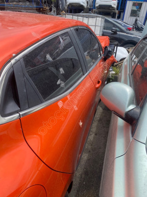 Renault clio 5sağ arka kapı dolu