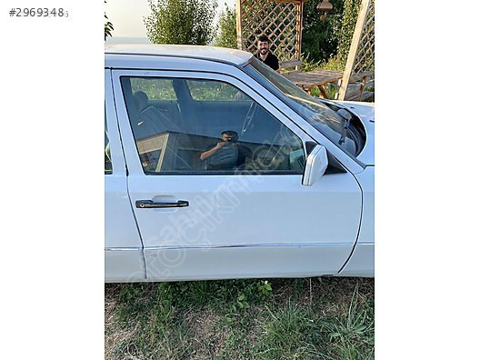 W124 ORJİNAL KUSURSUZ ÖN SAĞ KAPI ÇOK TEMİZ
