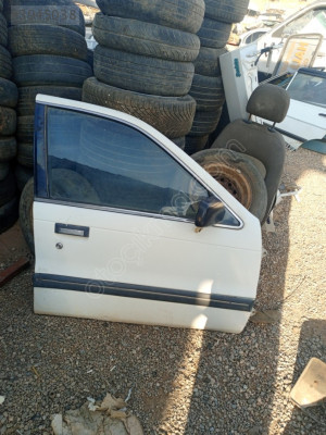 Mitsubishi Lancer sağ ön kapı