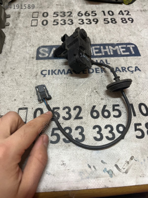 ÇIKMA VW POLO 6R0.810.773 6R0810773 YAKIT KAPAĞI KİLİT MOTORU