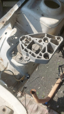 Renault express motor kulağı