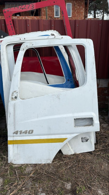 MERCEDES AXOR 4140 SOL KAPI