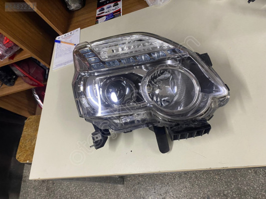 NİSSAN X-TRAİL XENON LED SAĞ FAR ORJİNAL