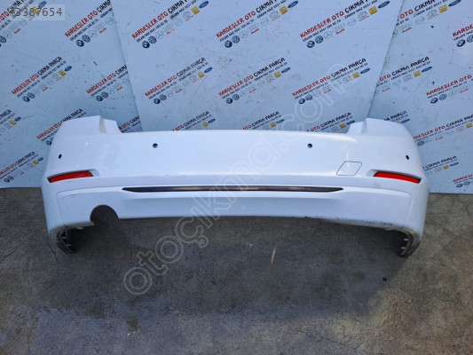 BMW 3.serisi f30 arka tampon dolu