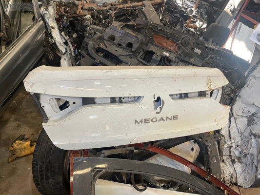 Renault Megane dört bagaj kapağı
