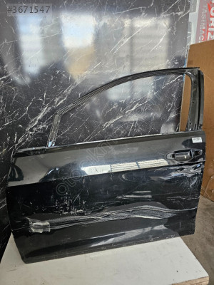 VW Golf Sol Ön Kapı Parçası - 5G4831055