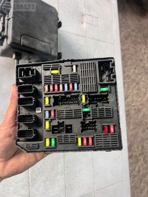 RENAULT FLUENCE 2013 1.5 110 LUK HATASIZ ORJİNAL SİGORTA KUTUSU