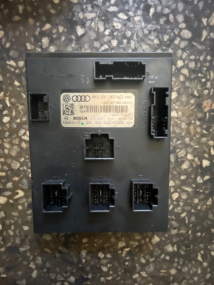 8K0907063AG AUDİ-A4-A5-Q5 BCM MERKEZİ KONFOR BEYNİ ÇIKMA ORJİNAL