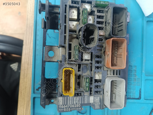 R05-00 Sigorta Kutusu Citroen Berlingo C3 C4 C-Elysee Peugeot 301
