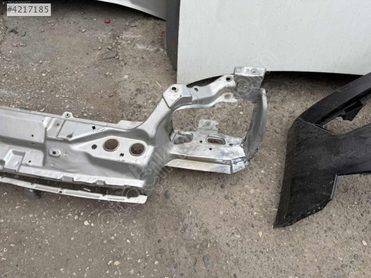 Ford kornet ön panel orijinal