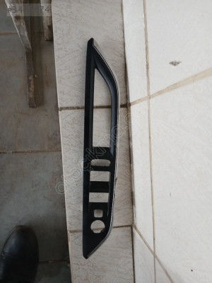 9810513877 Peugeot 3008 nikelajlı ön cam düğme çerçevesi