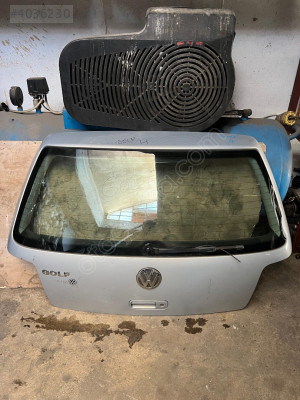 VOLKSWAGEN GOLF 4 ÇIKMA BAGAJ KAPAĞI