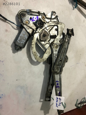 BMW E34 Sol Arka Kapı Cam Krikosu