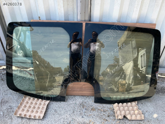 MERCEDES SPRİNTER ARKA BAGAJ CAMI SAĞ SOL