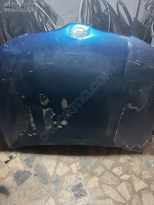 Nissan Almera kaput