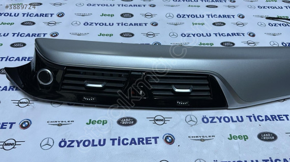 BMW G30 Kalorifer Orta Izgara Mazgal 9329579