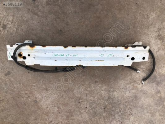 JAGUAR XF ÖN TAMPON DEMİRİ ORJİNAL