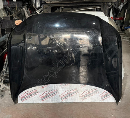 VOLVO XC40 SİYAH MOTOR KAPUTU ORJINAL