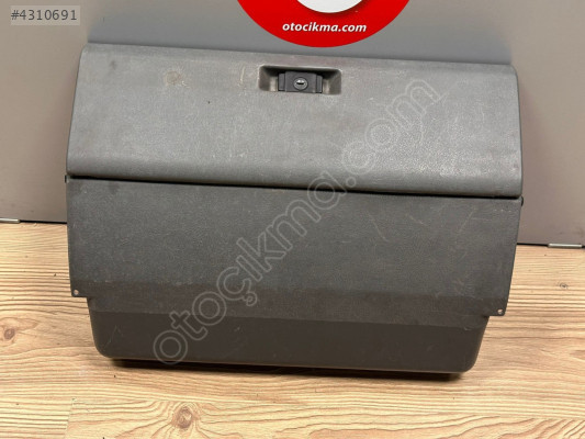 VW TRANSPORTER T4 96-04 TORPİDO KAPAĞI GÖZÜ KMP. 701857095