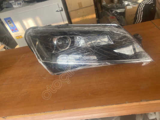 Skoda süper b sağ ön far çıkma