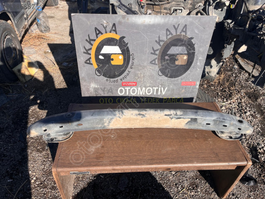 Peugeot 307 Arka Tampon Demiri Orjinal Çıkma