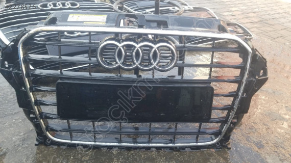 Audi A3 ön panjur