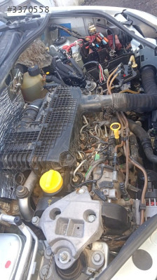 Renault Kango  1.5 arkadan marşlı motor çıkma