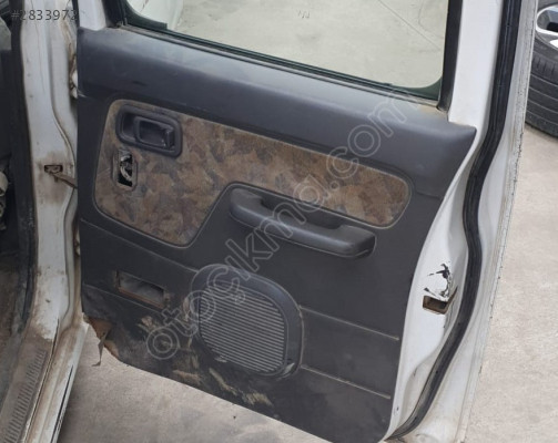 nissan skystar 1999 sağ arka kapı döşemesi (son fiyat)