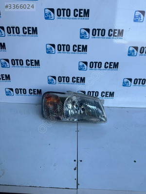 OTO CEM'DEN ÇIKMA HYUNDAİ ACCENT MİLENYUM SAĞ FAR