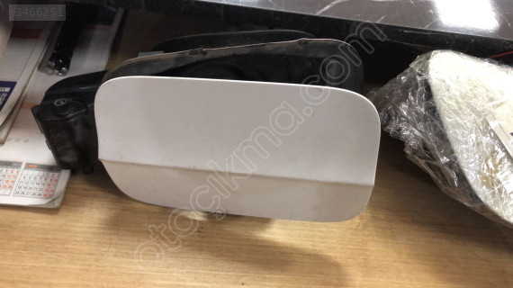 AUDİ A3 DEPO KAPAĞI 1.6