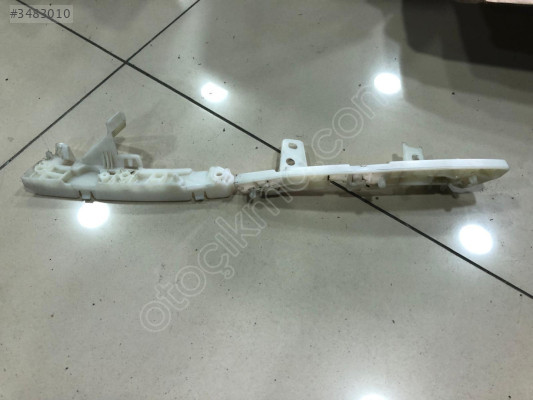 BMW 7 SERİSİ G70 ÖN TAMPON KLAVUZ BRAKETİ 51119464049