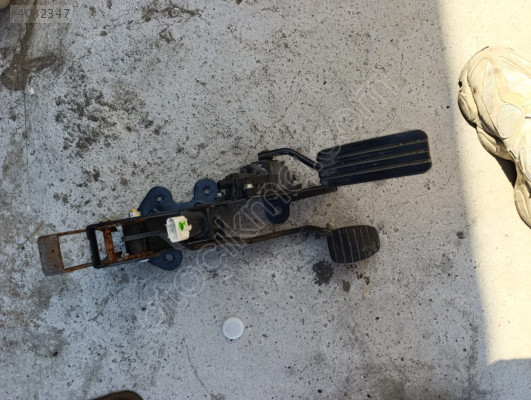 Renault Megane 2 fren pedalı