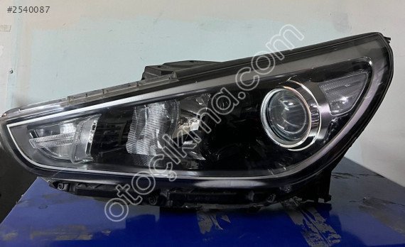 HYUNDAİ İ30 SOL FAR