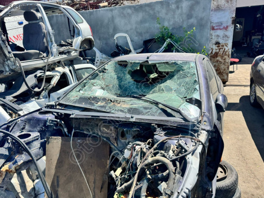 RENAULT LAGUNA 1 SAĞ ÖN KAPI ORJİNAL ÇIKMA PARÇA