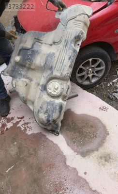 MEGANE 3 ÇIKMA ORJİNAL MAZOT DEPOSU