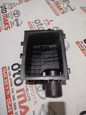 16526-4KV0A NAVARA HAVA FİLTRE KAPAĞI
