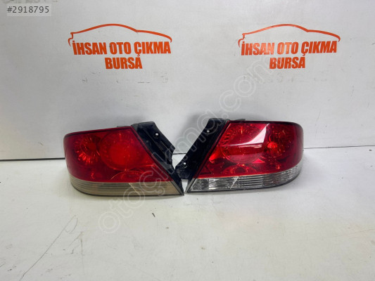 Mitsubishi carizma sağ sol stop çıkma
