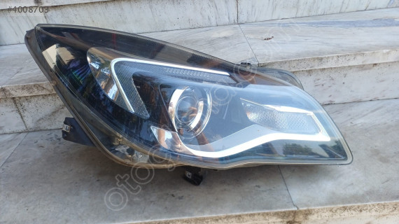 Opel Insignia a çıkma orijinal hatasız halojen sağ far