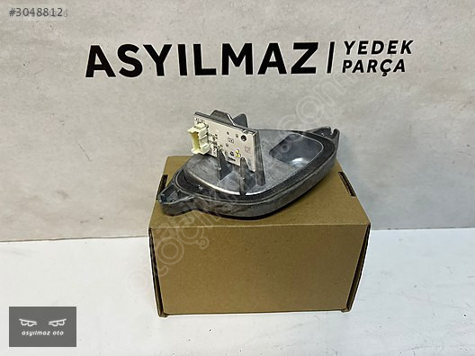 BMW 1 SERİSİ F40 VE F44 SAĞ ÜST FAR BEYNİ ORJİNAL 63119448116