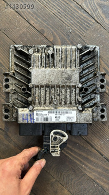 8V21-12A650-EB FORD FİESTA SID206 MOTOR BEYNİ