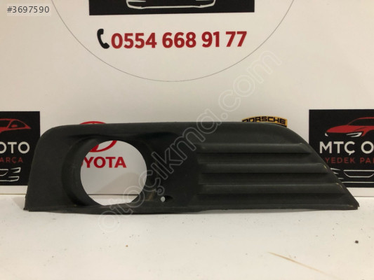 FORD FOCUS SAĞ SİS FARI ÇERÇEVESİ