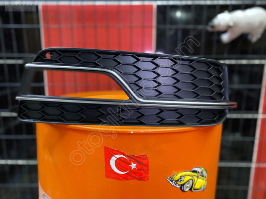 8T0807682M AUDI A5 S5 2012-2017 SAĞ SİS KAPAK  GRİ KROM .