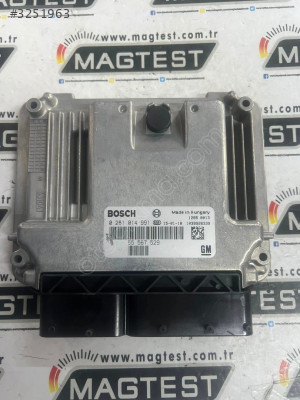 SAAB 9-3 1.9 ECU Motor  0281014991 555677729 EDC17C69