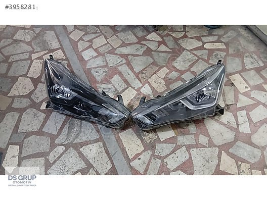 NISSAN MICRA K14 SAĞ FAR (TEMİZ) ORİJİNAL