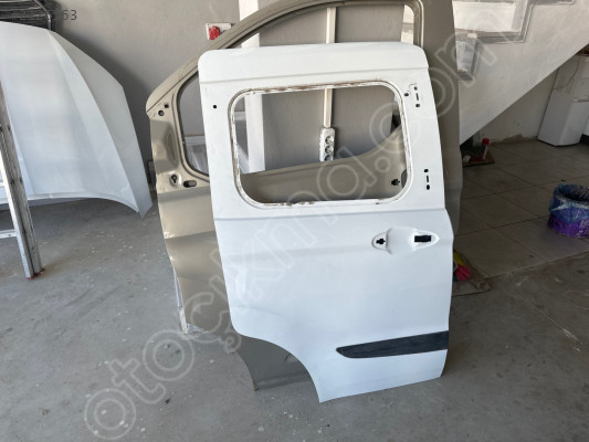 Ford courier sağ sürgülü Kapı Orjinal Çıkma